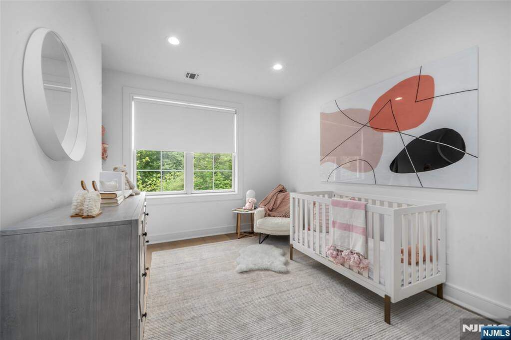 3 Bedroom Villa/Townhouse's Image 21