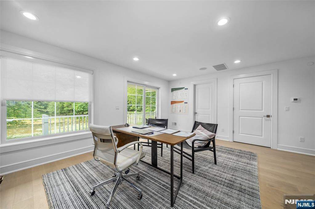 3 Bedroom Villa/Townhouse's Image 26