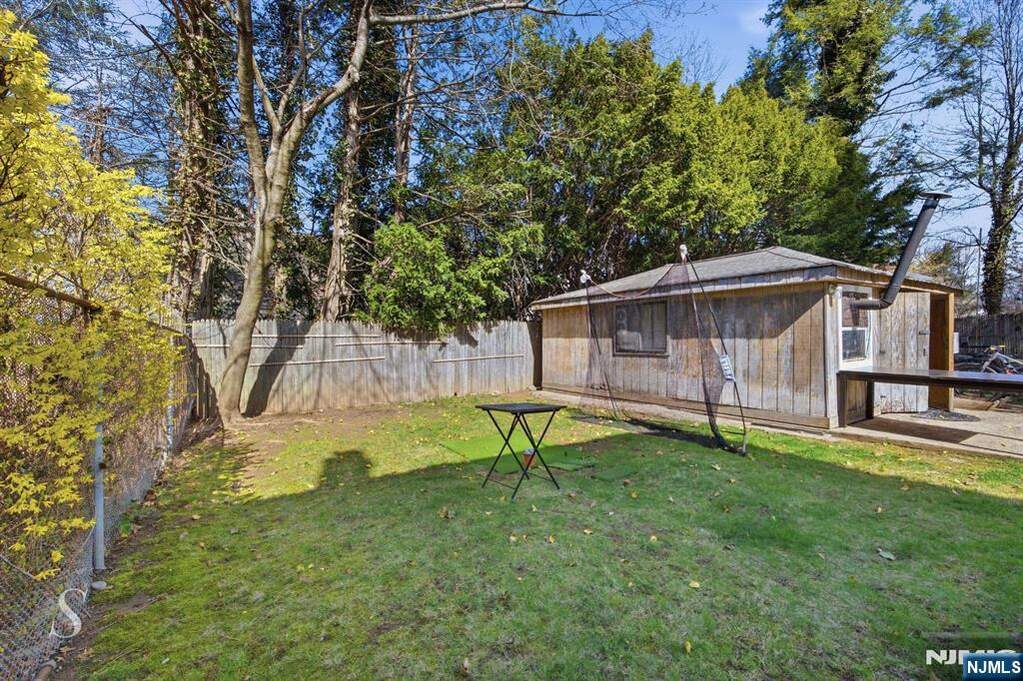 3 Bedroom Single Family Home/House's Image 15