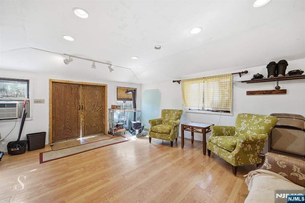 3 Bedroom Single Family Home/House's Image 17