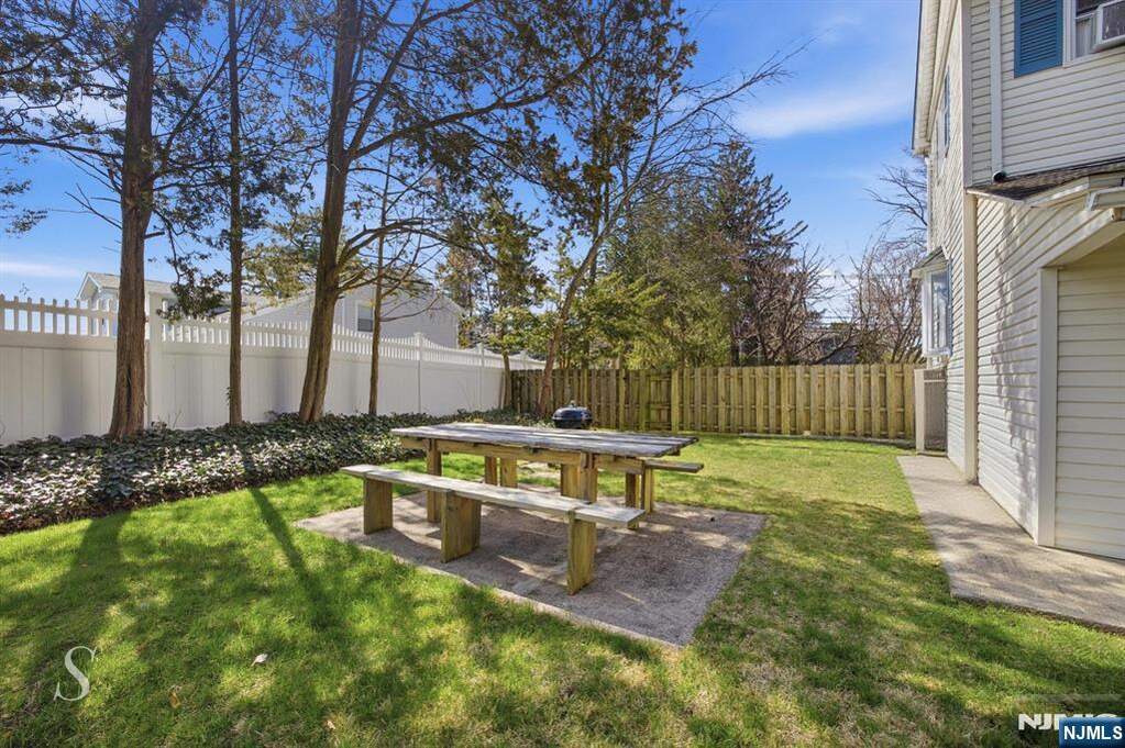 3 Bedroom Single Family Home/House's Image 19