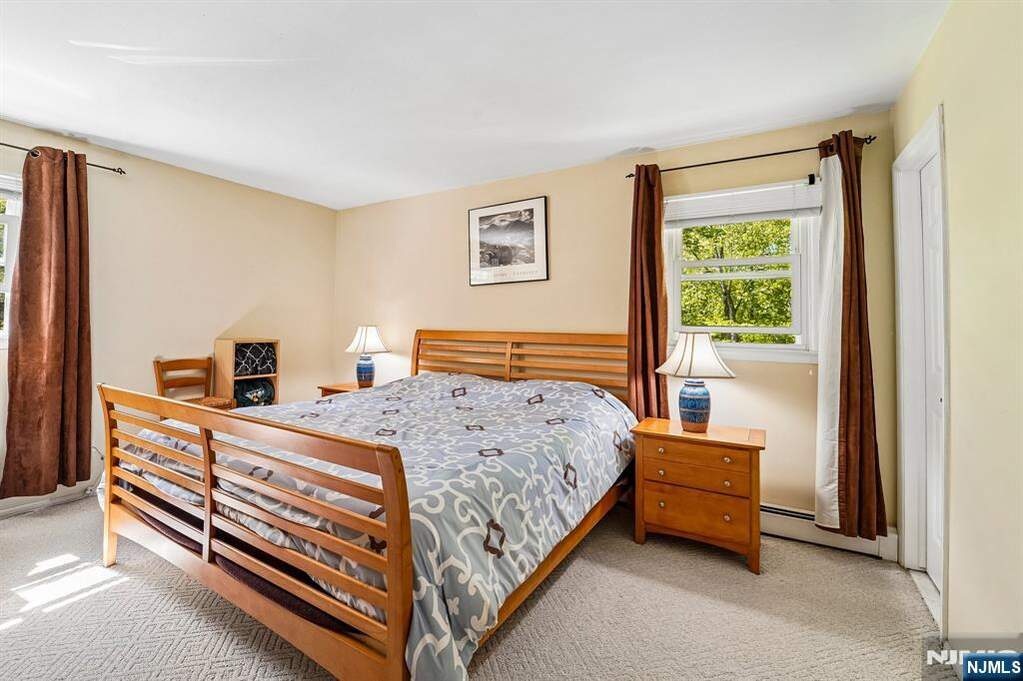 4 Bedroom Single Family Home/House's Image 13