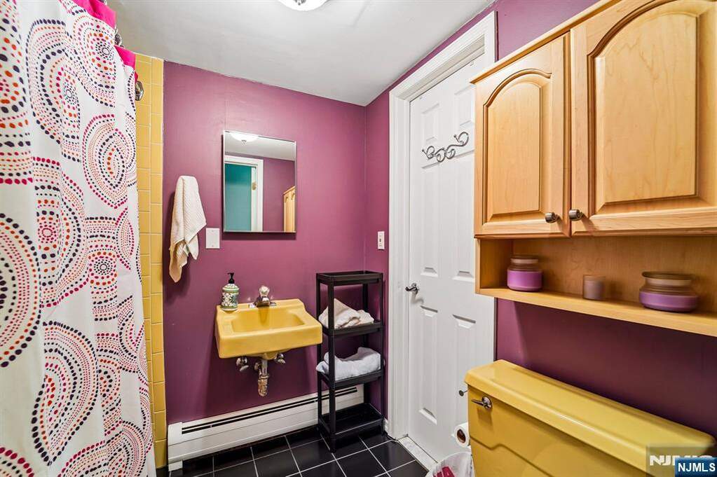 4 Bedroom Single Family Home/House's Image 26