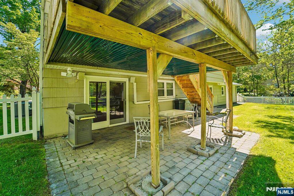 4 Bedroom Single Family Home/House's Image 30