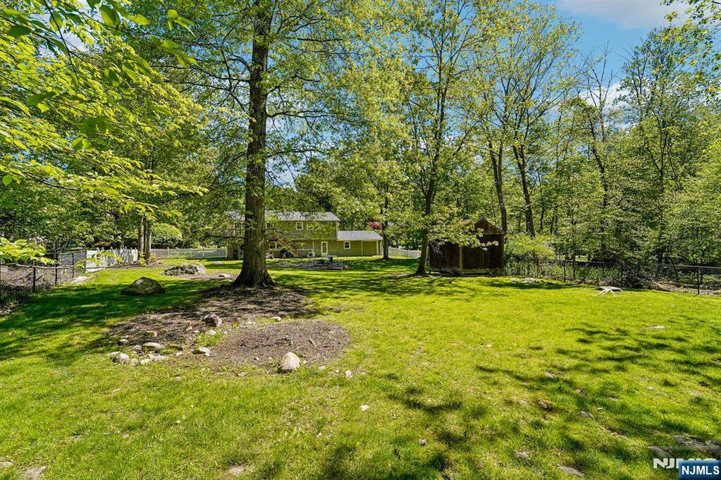 4 Bedroom Single Family Home/House's Image 33
