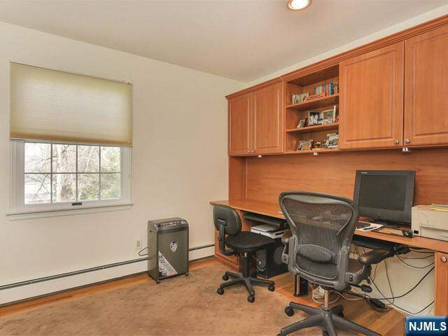 5 Bedroom Single Family Home/House's Image 13