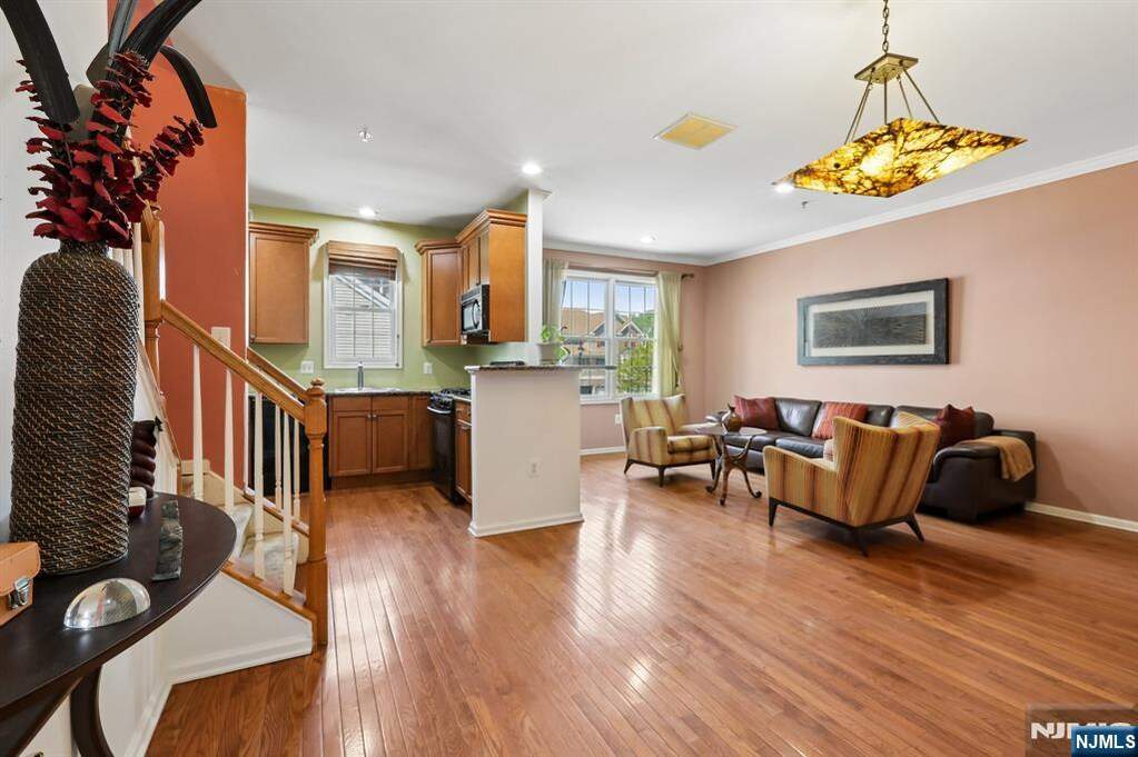 2 Bedroom Villa/Townhouse's Image 7