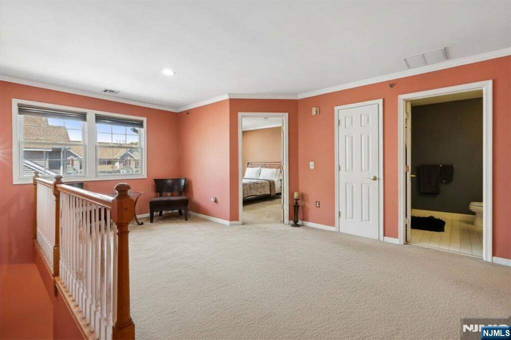 2 Bedroom Villa/Townhouse's Image 12
