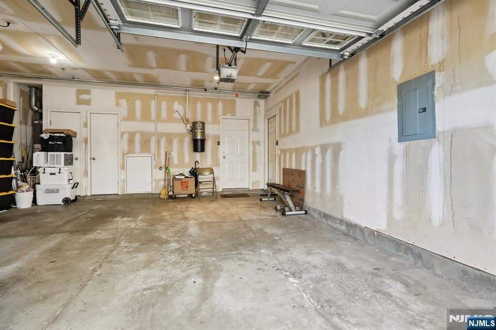 2 Bedroom Villa/Townhouse's Image 27