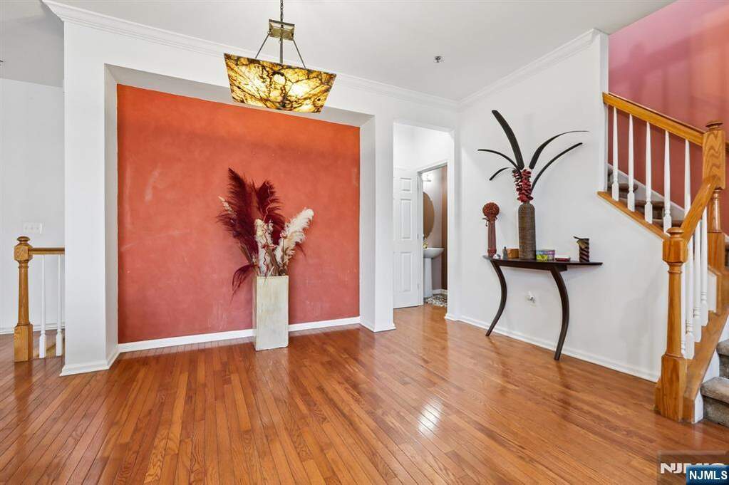 2 Bedroom Villa/Townhouse's Image 4