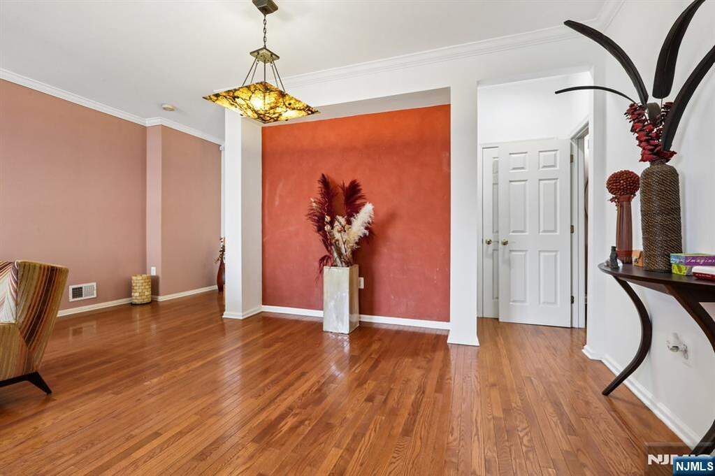 2 Bedroom Villa/Townhouse's Image 6