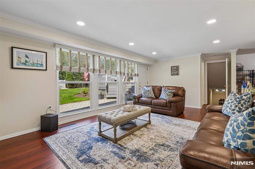 4 Bedroom Single Family Home/House's Image 10