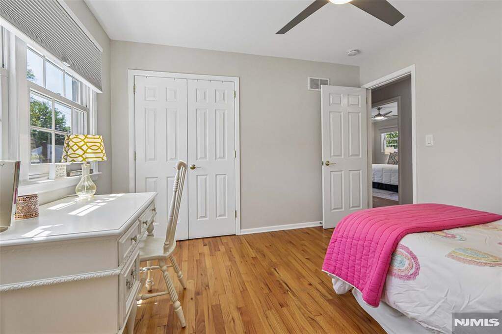 4 Bedroom Single Family Home/House's Image 19