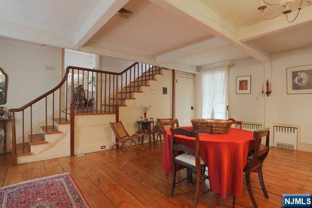 5 Bedroom Single Family Home/House's Image 11