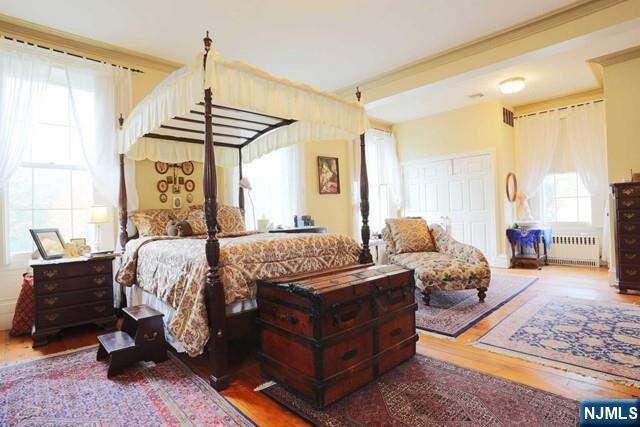 5 Bedroom Single Family Home/House's Image 17