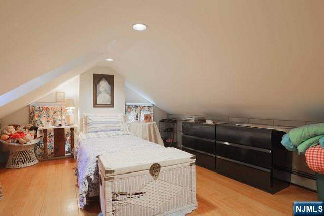 5 Bedroom Single Family Home/House's Image 18