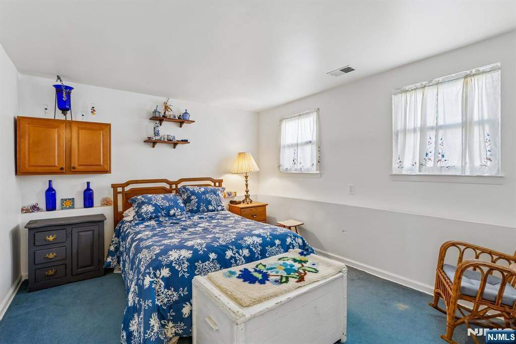 4 Bedroom Single Family Home/House's Image 13