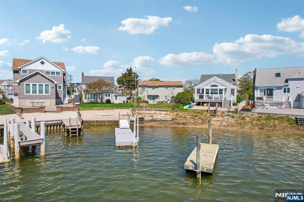 4 Bedroom Single Family Home/House's Image 41