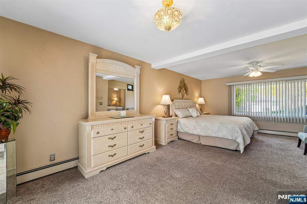 3 Bedroom Single Family Home/House's Image 9