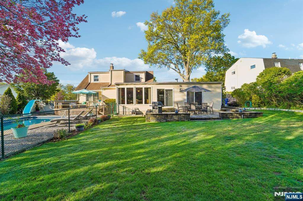3 Bedroom Single Family Home/House's Image 22