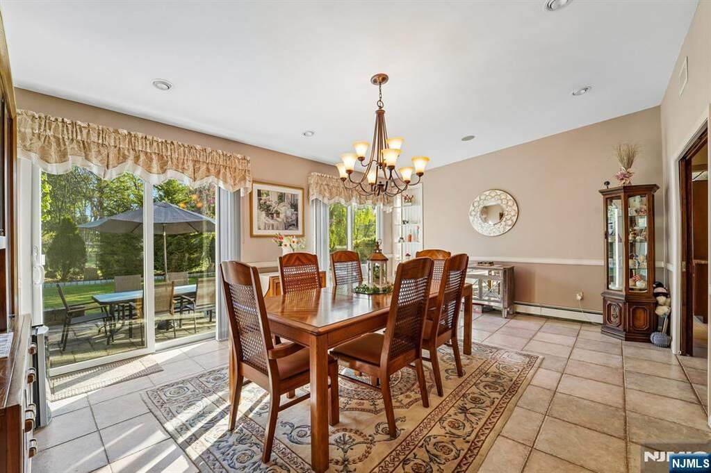 3 Bedroom Single Family Home/House's Image 5