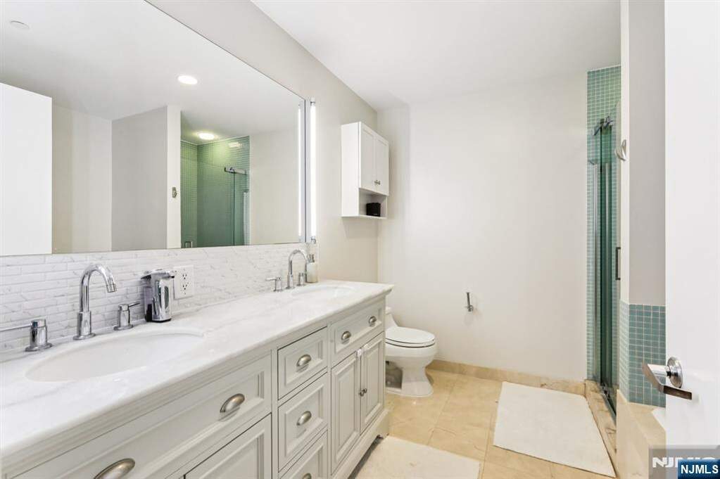 2 Bedroom Apartment/Flat's Image 13