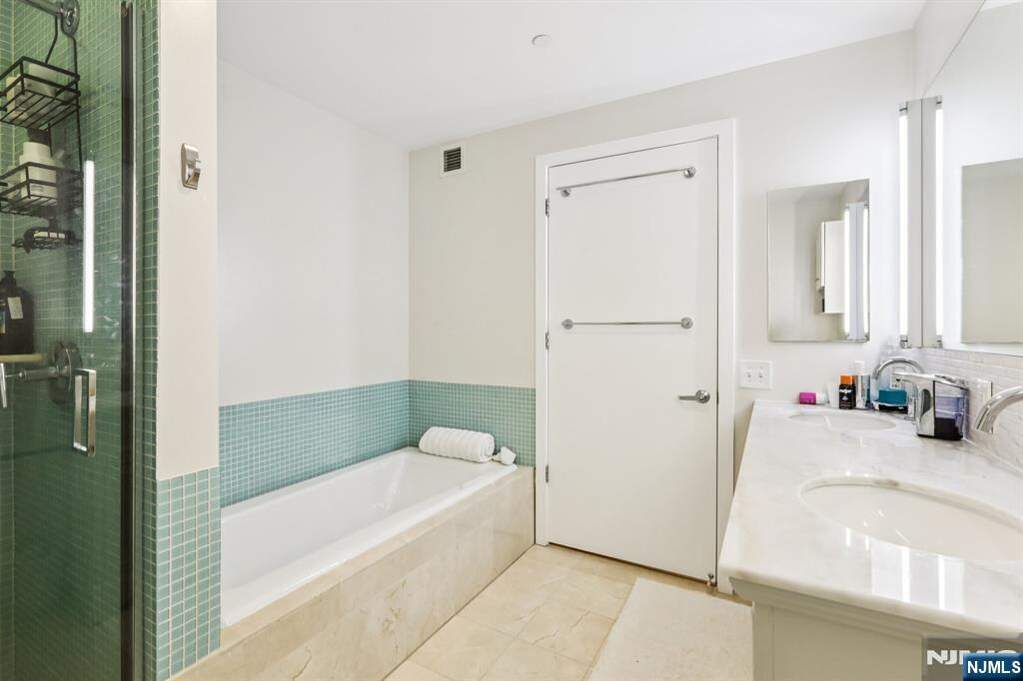 2 Bedroom Apartment/Flat's Image 15