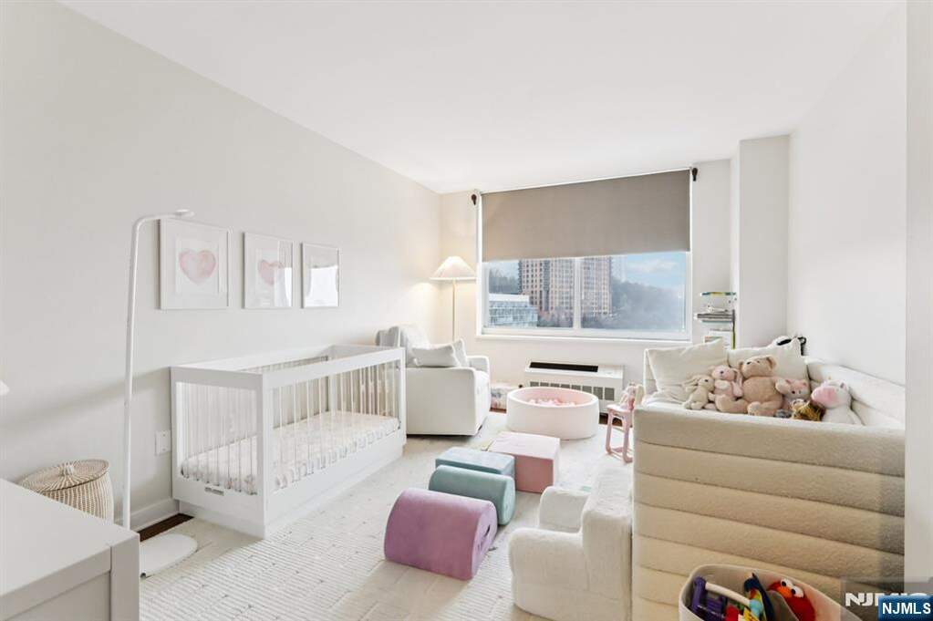 2 Bedroom Apartment/Flat's Image 16