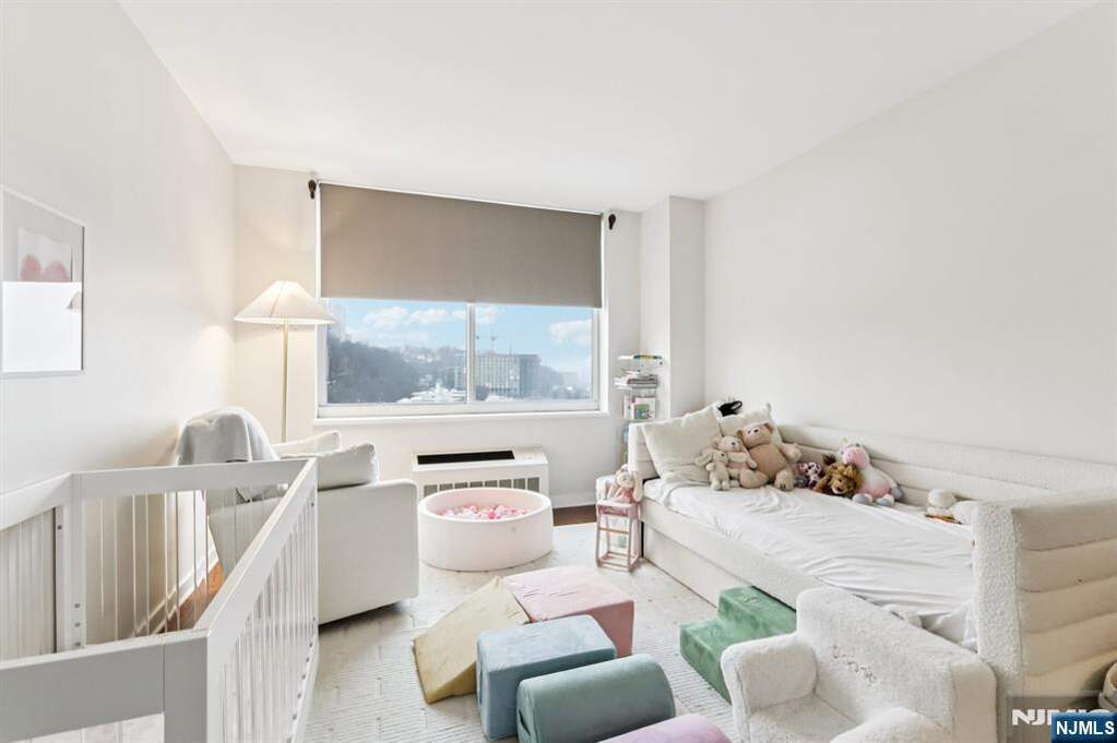 2 Bedroom Apartment/Flat's Image 18