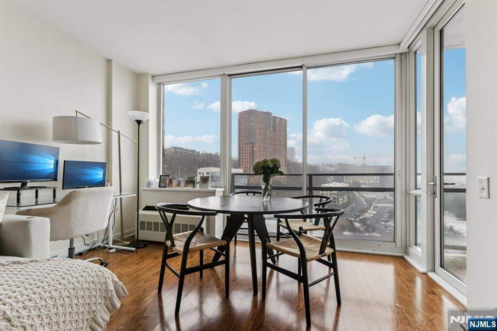 2 Bedroom Apartment/Flat's Image 5