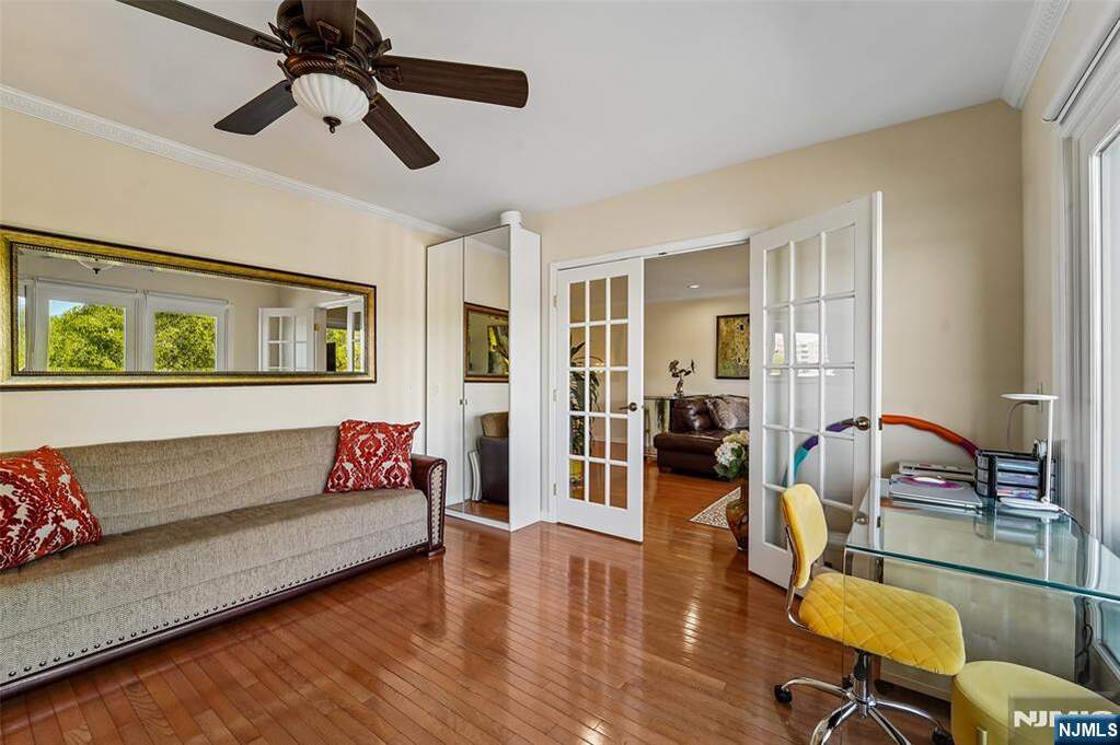 2 Bedroom Apartment/Flat's Image 3