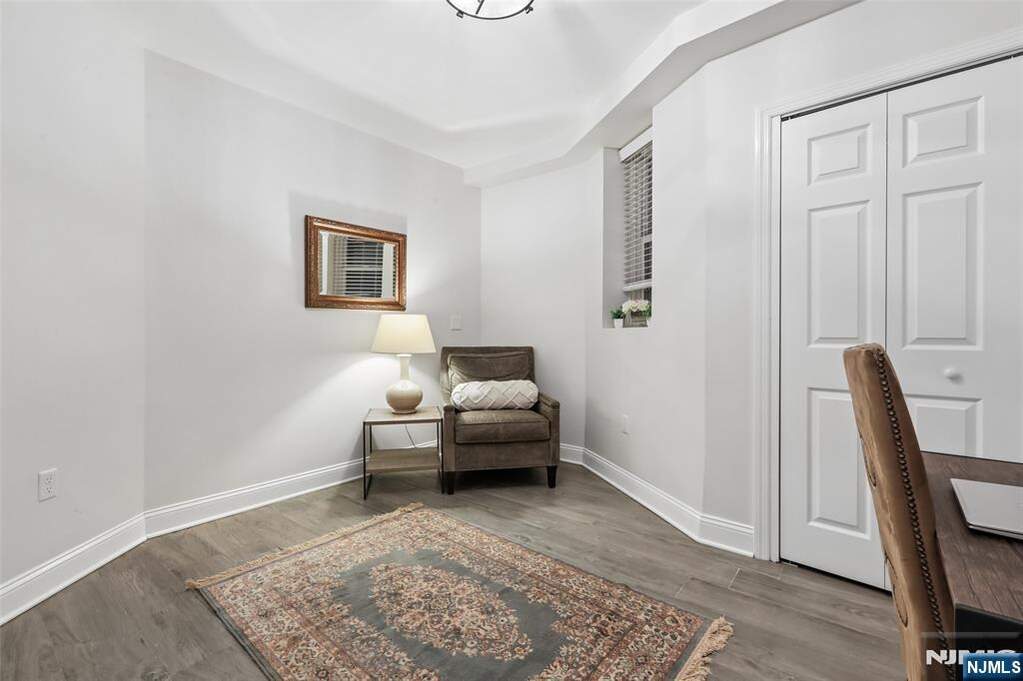 2 Bedroom Apartment/Flat's Image 11