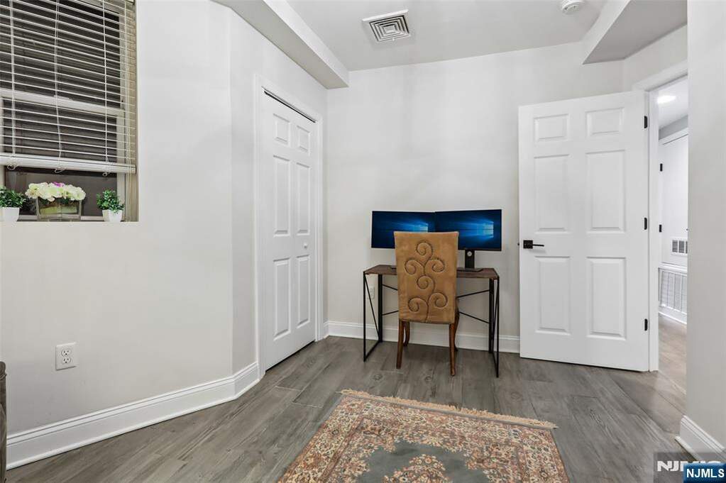 2 Bedroom Apartment/Flat's Image 12
