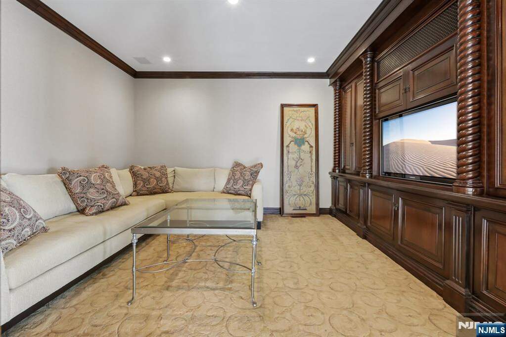 3 Bedroom Villa/Townhouse's Image 15