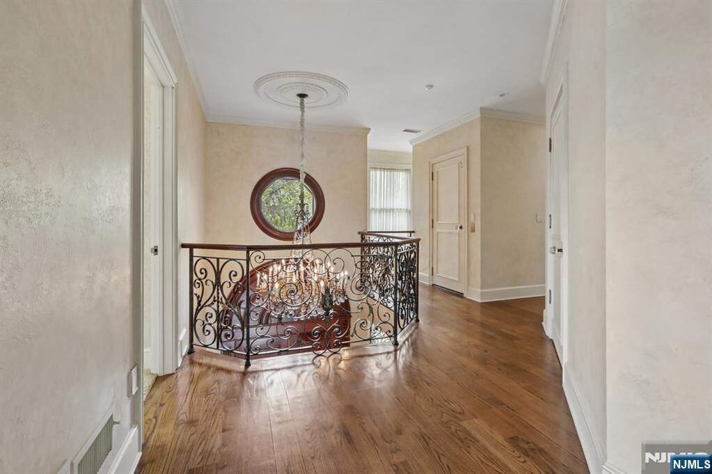 3 Bedroom Villa/Townhouse's Image 17