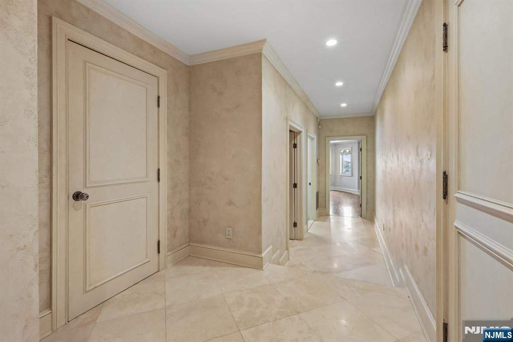 3 Bedroom Villa/Townhouse's Image 29