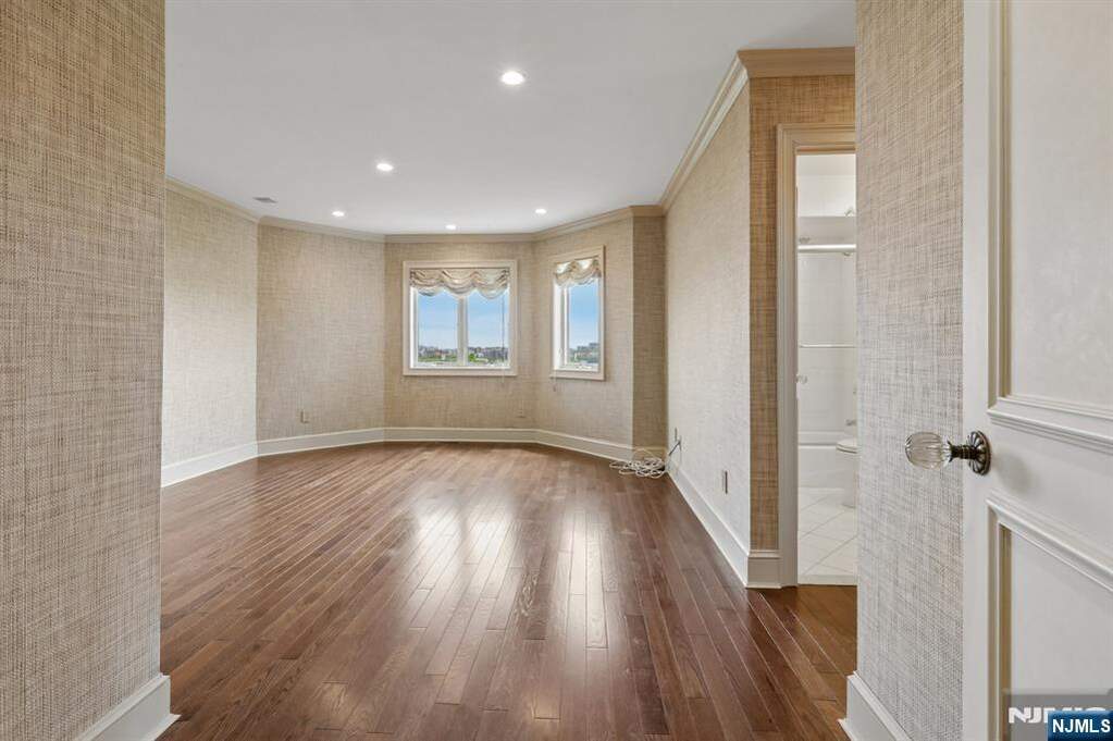 3 Bedroom Villa/Townhouse's Image 31