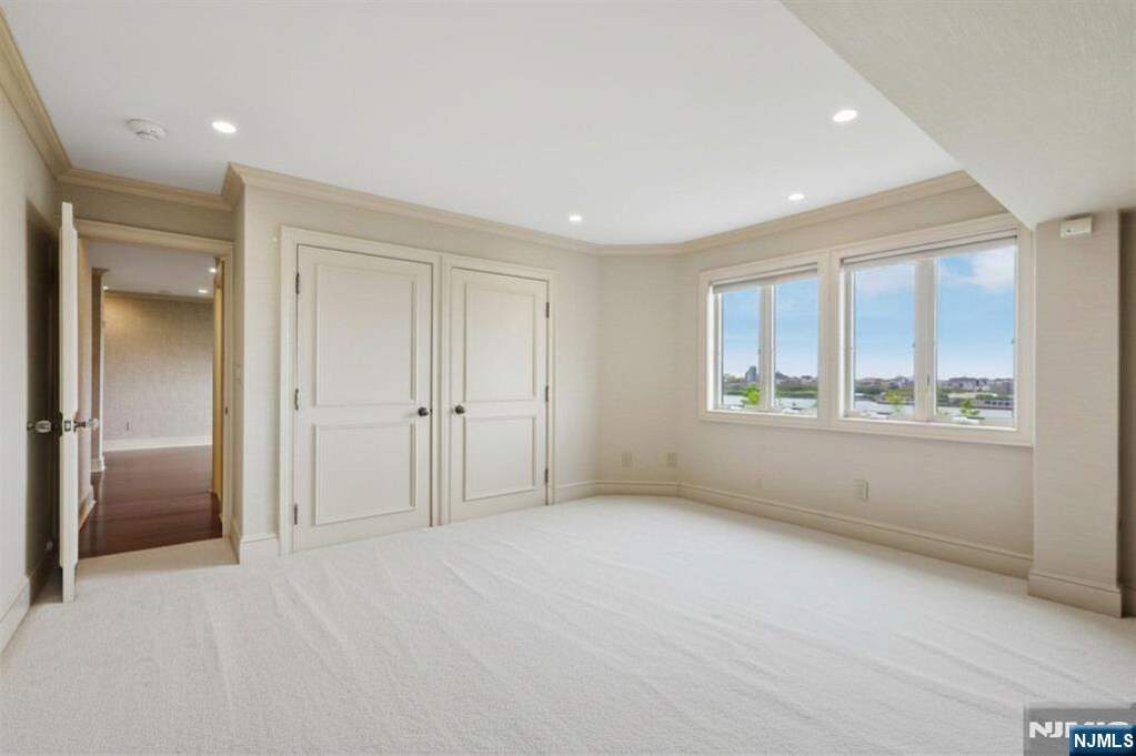 3 Bedroom Villa/Townhouse's Image 35