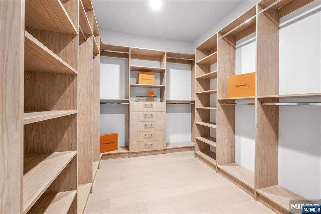 3 Bedroom Villa/Townhouse's Image 13