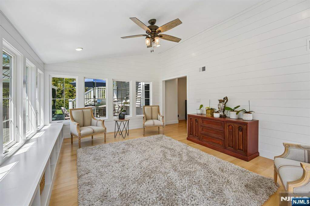 3 Bedroom Single Family Home/House's Image 13