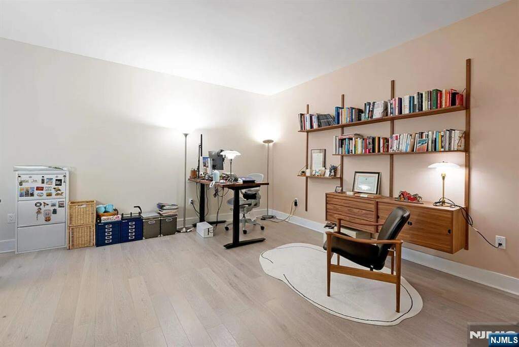 2 Bedroom Apartment/Flat's Image 10