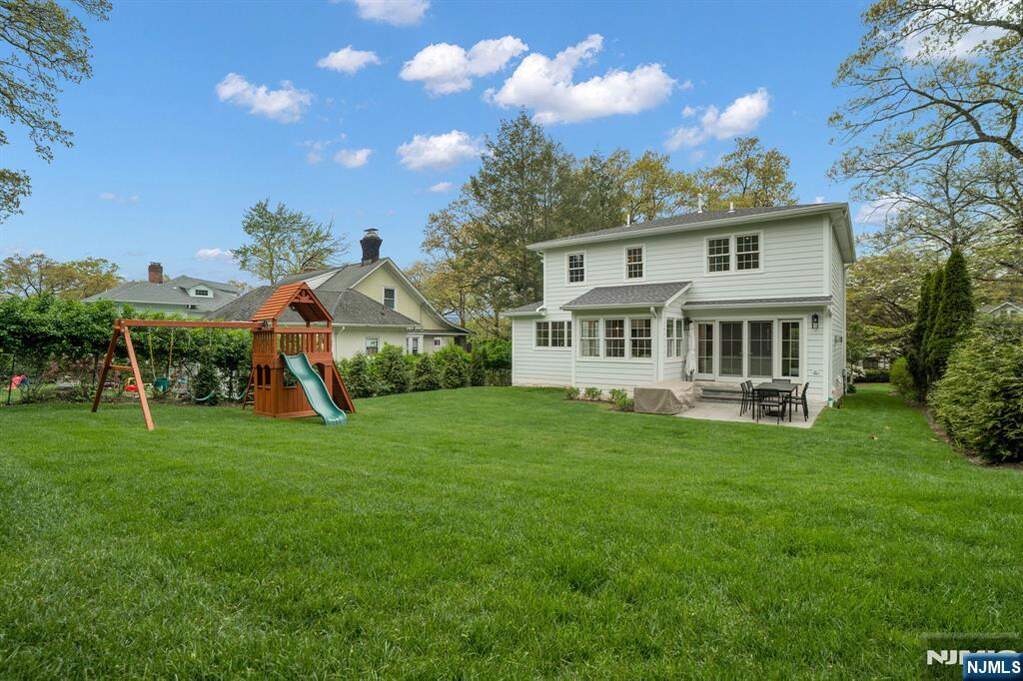 5 Bedroom Single Family Home/House's Image 44