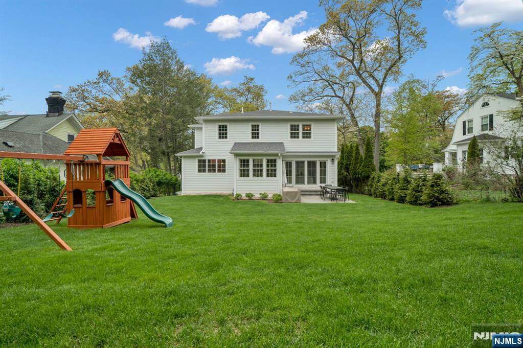 5 Bedroom Single Family Home/House's Image 45