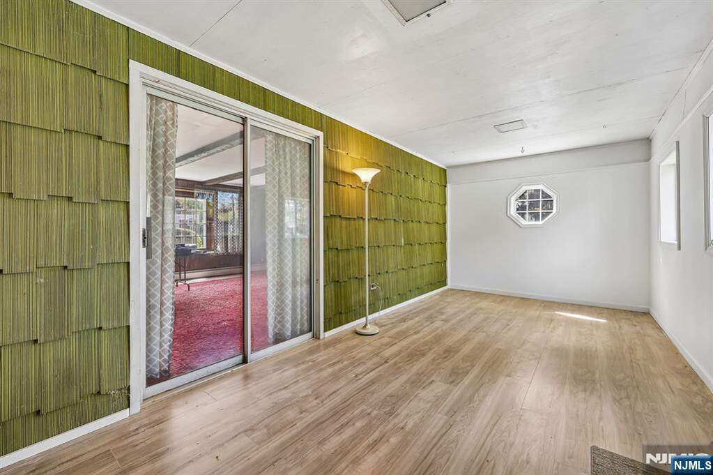 4 Bedroom Single Family Home/House's Image 8