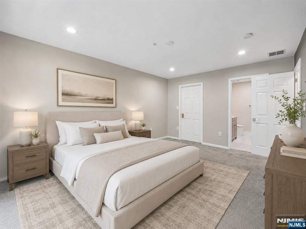 2 Bedroom Villa/Townhouse's Image 14