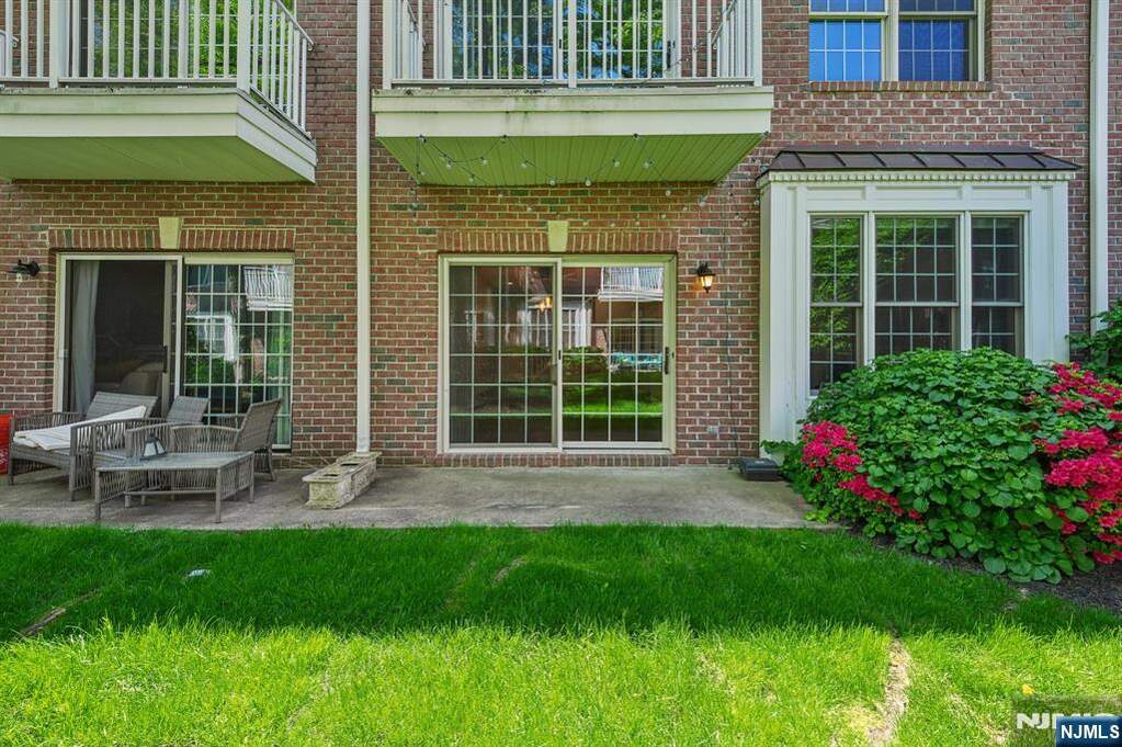 2 Bedroom Villa/Townhouse's Image 28