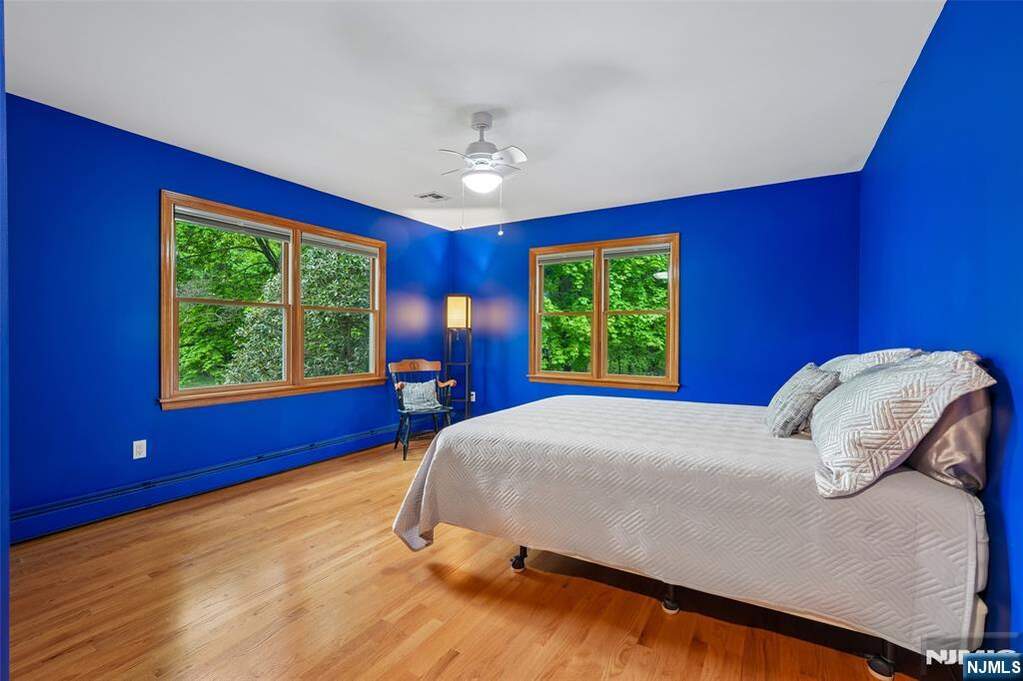 4 Bedroom Single Family Home/House's Image 11