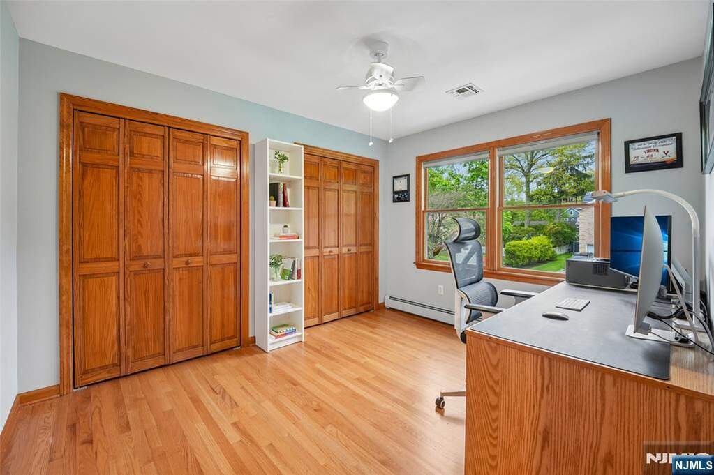 4 Bedroom Single Family Home/House's Image 13