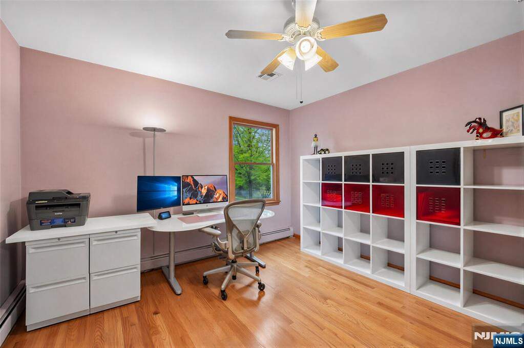 4 Bedroom Single Family Home/House's Image 15