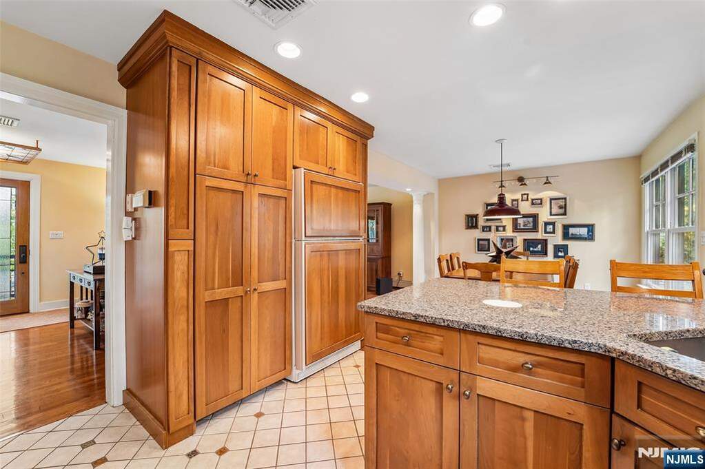 4 Bedroom Single Family Home/House's Image 12